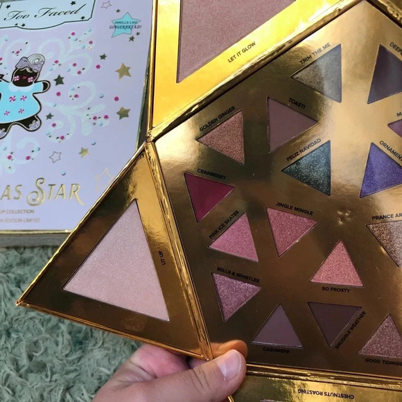 NIB TOO FACED CHRISTMAS STAR EYESHADOW PALETTE - Picture 4 of 8